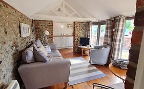 Characterful Cottage Daisy Lodge